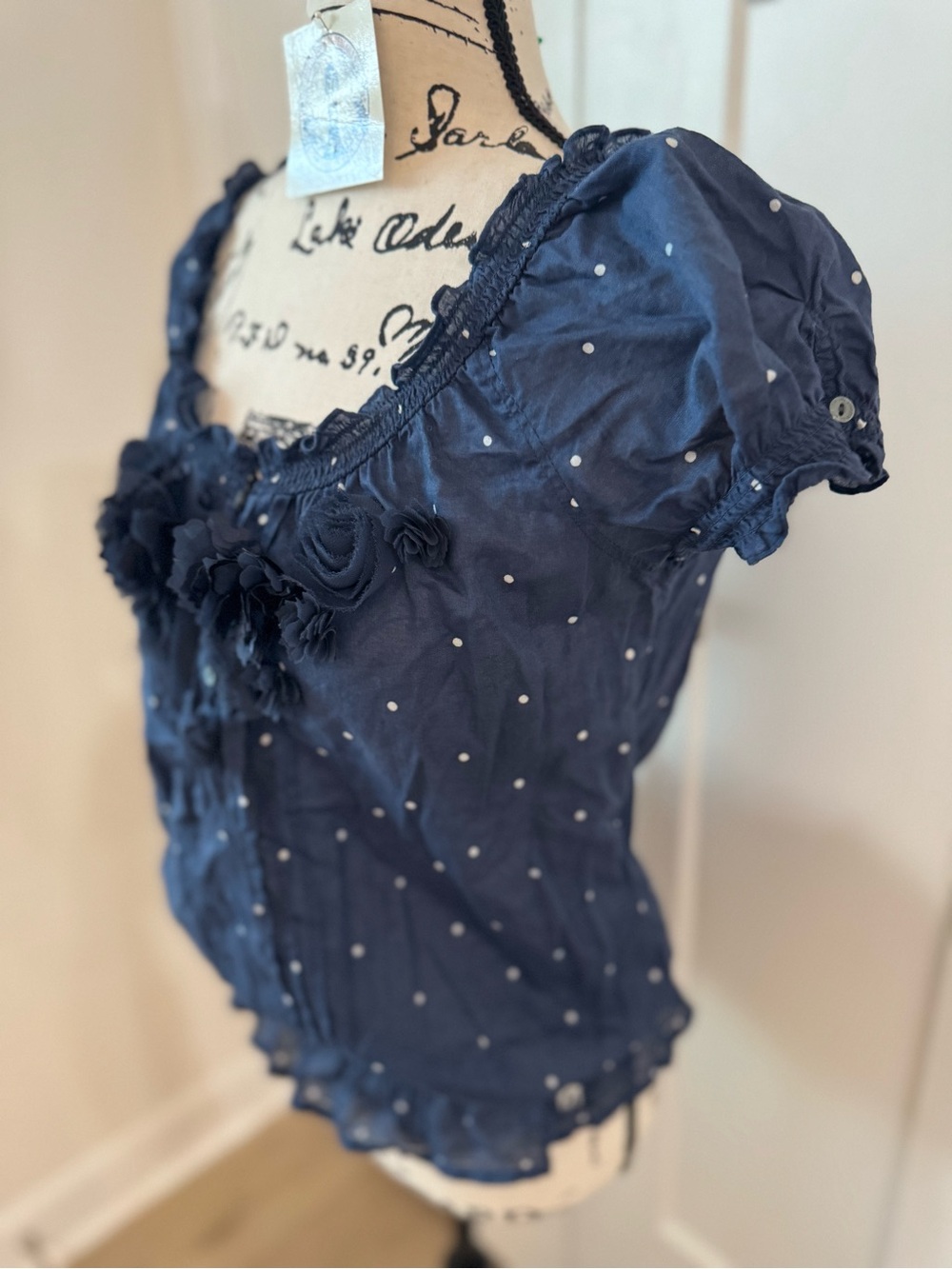 Abercrombie & Fitch Navy Blue Polka Dots With Floral Brocades Peasant Top M - Picture 3 of 9